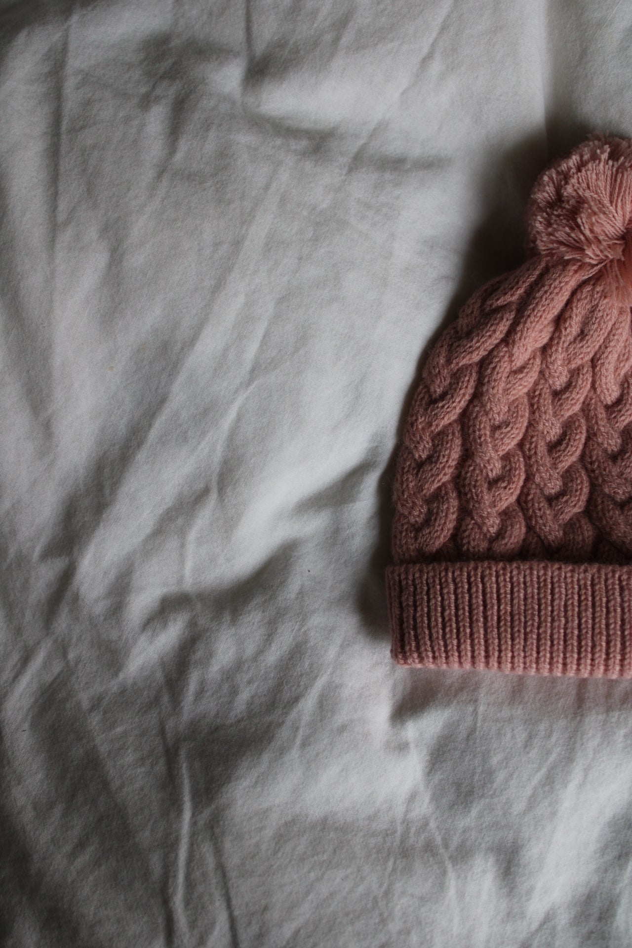 Neu: Baby-Beanie aus Merinowolle - rosé