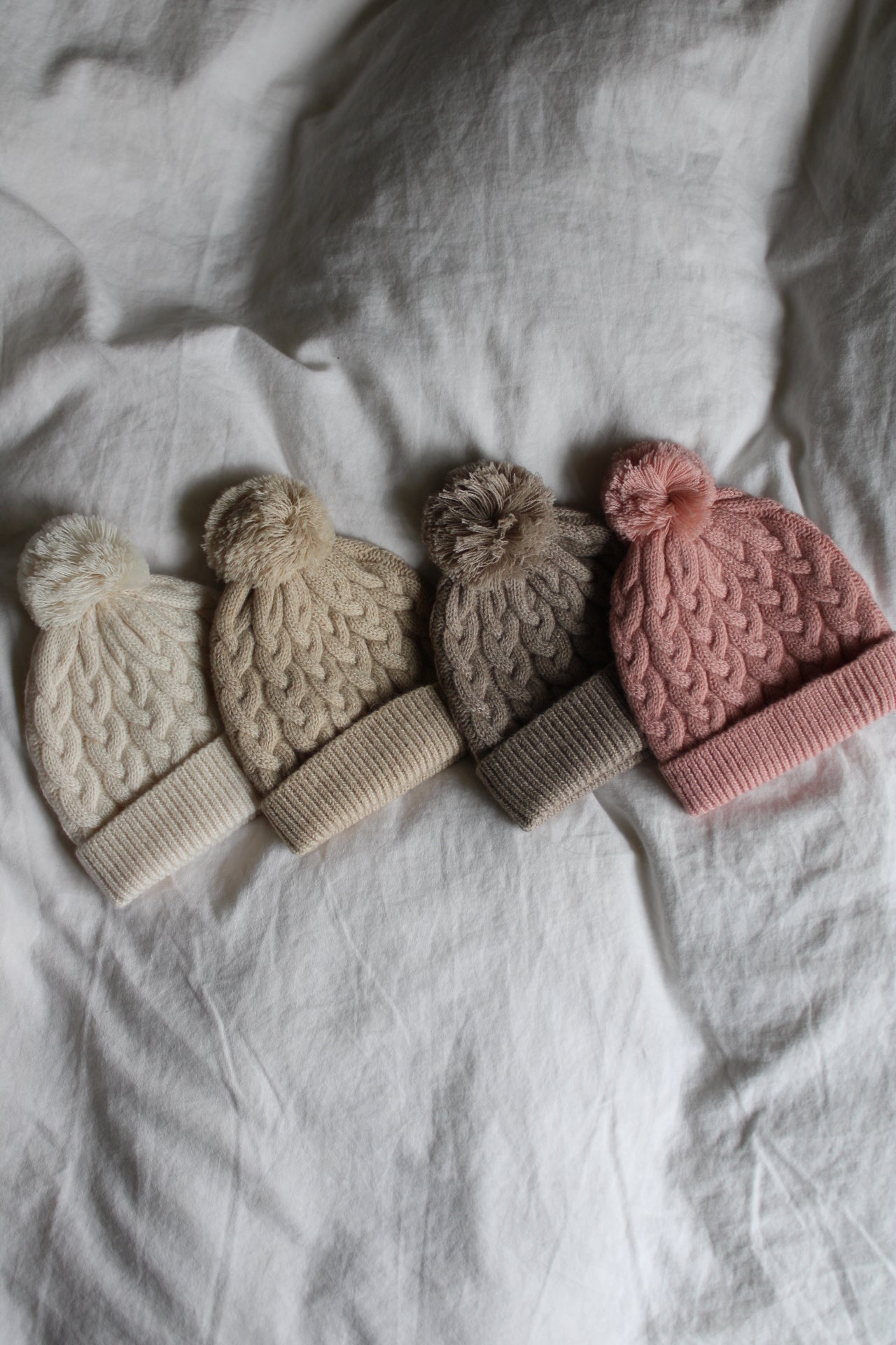 Neu: Baby-Beanie aus Merinowolle - rosé